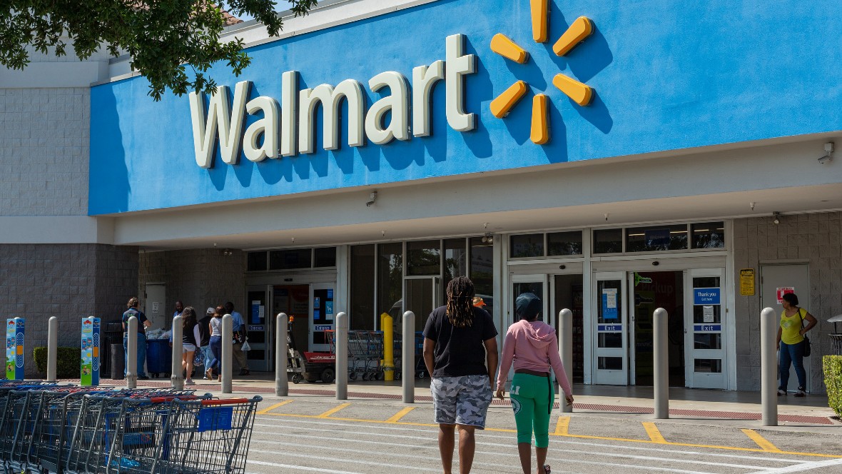 Walmart-medewerkers woedend over doorschakelregel