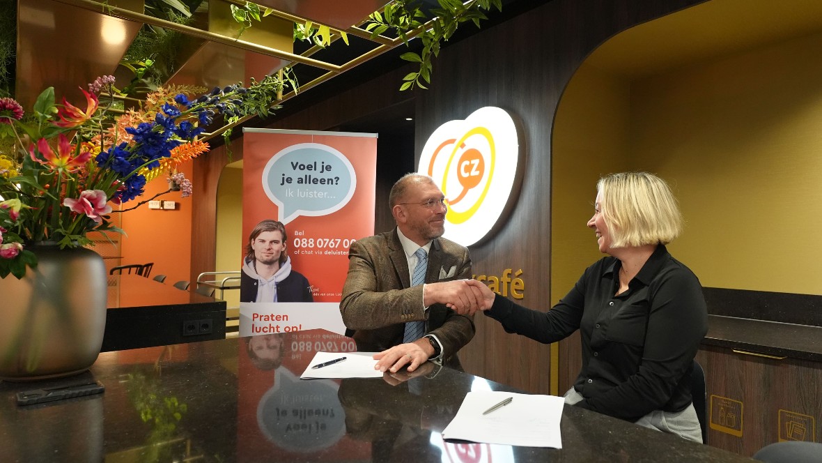 CZ en Luisterlijn investeren in luisterkwaliteit