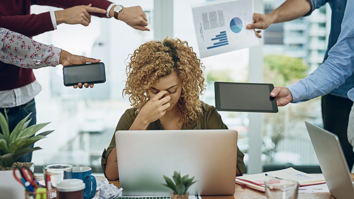 Een op de drie werkenden krijgt taken niet af binnen werkuren